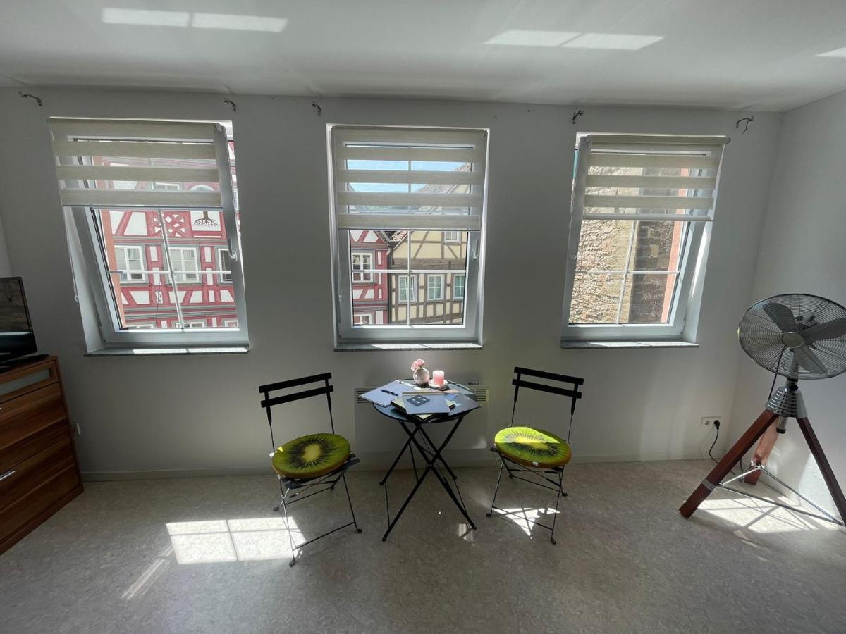 Apartment Living 2 *